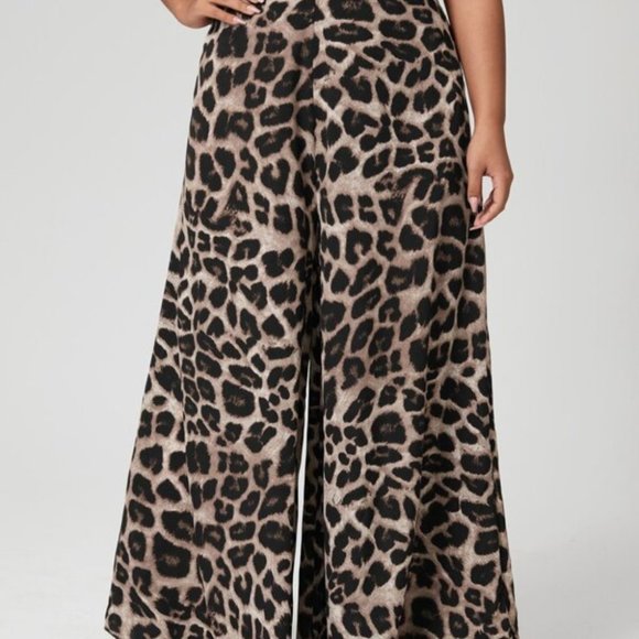 REG or PLUS Camel leopard print wide leg palazzo - Picture 10 of 12